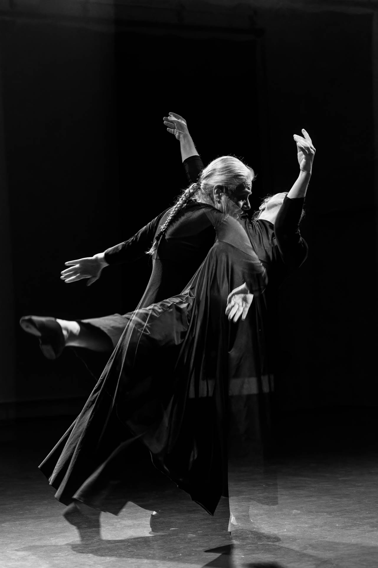 Maria Steinberg avec le spectacle Kathe Kollwitz Atrium Union de Woippy _ Photographie de concert noir et blanc